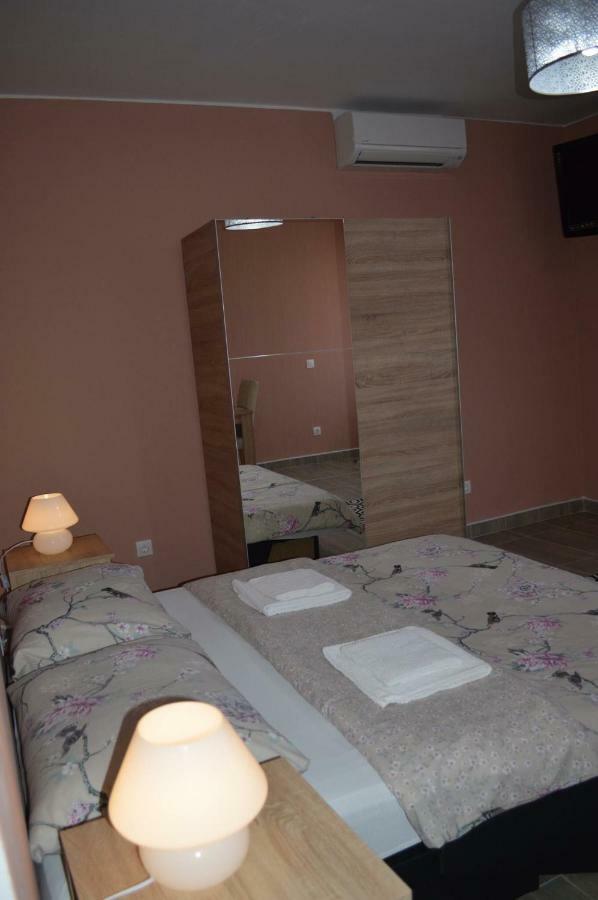 Kristal Apartment